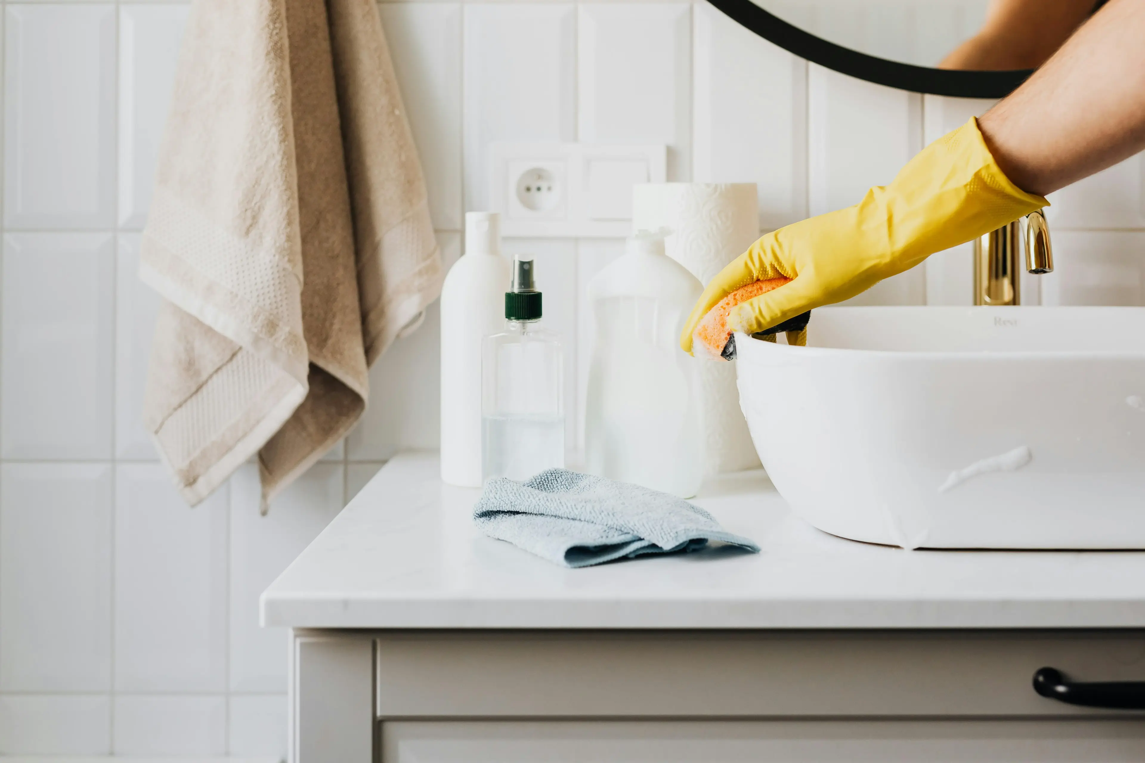 Al Dhakira Cleaning Services